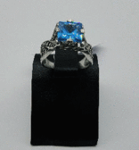 Серебряное кольцо с голубым сапфиром и марказитами