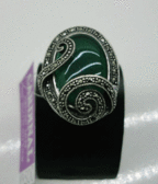 Серебряное кольцо с зеленым опалом и марказитами
